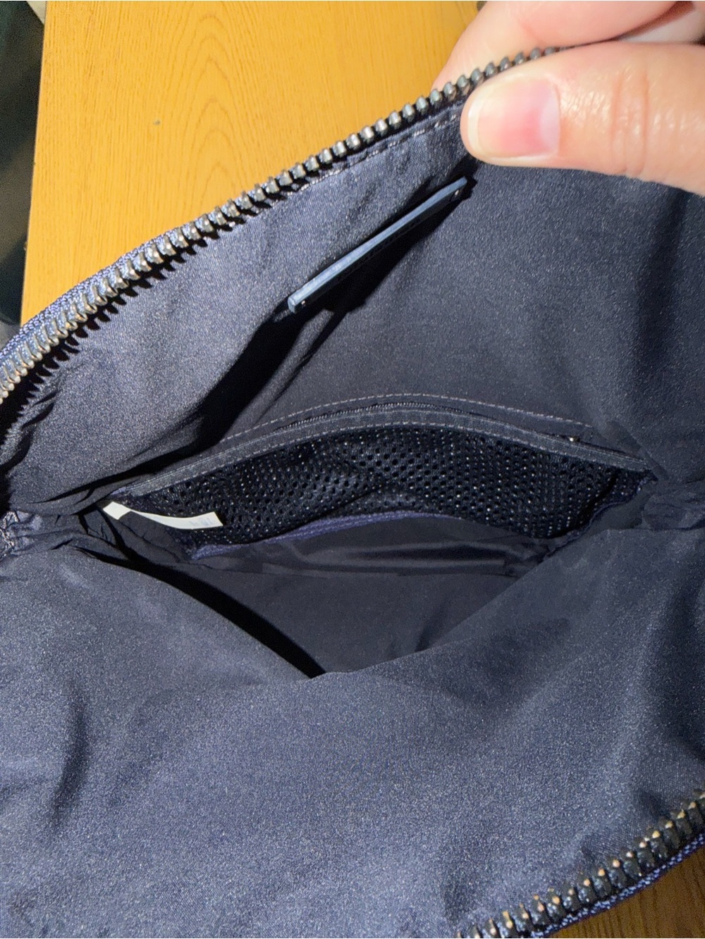 lululemon athletica Navy Crossbody Shoulder Bag - Picture 6 of 6
